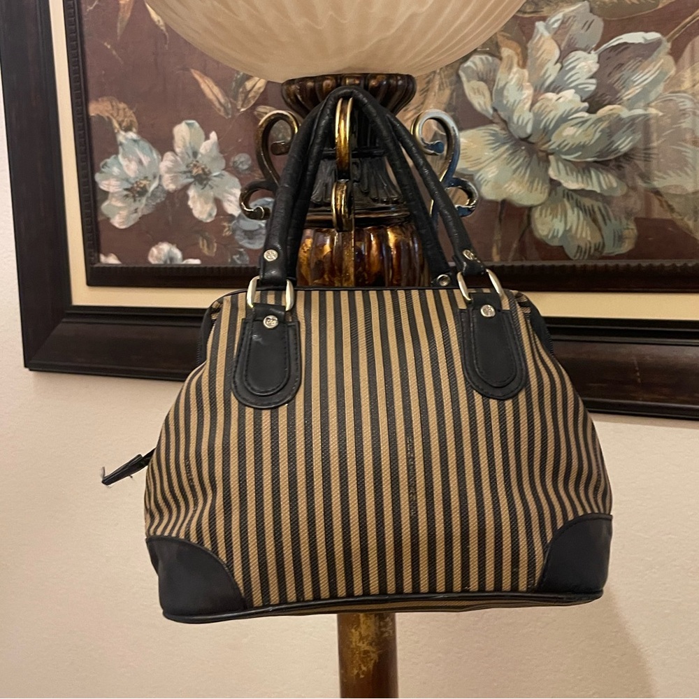 Elegant Black and Tan Striped Women's Bag - Picture 9 of 16